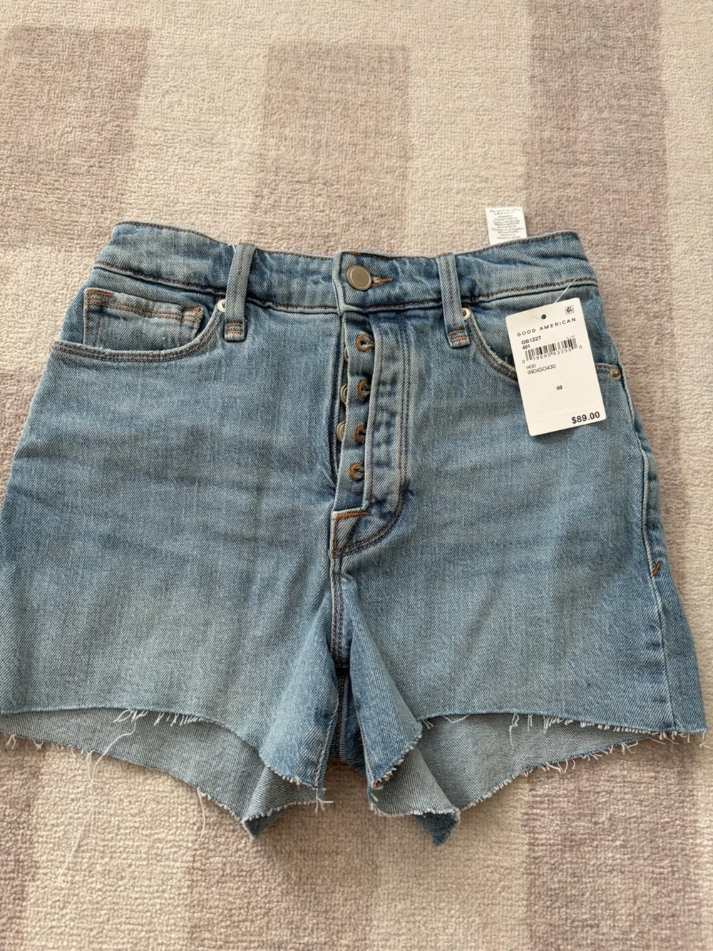 Good American Bombshell Short - 00/24